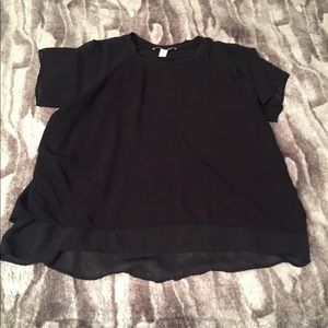 Forever 21 Linen and chiffon split back tee